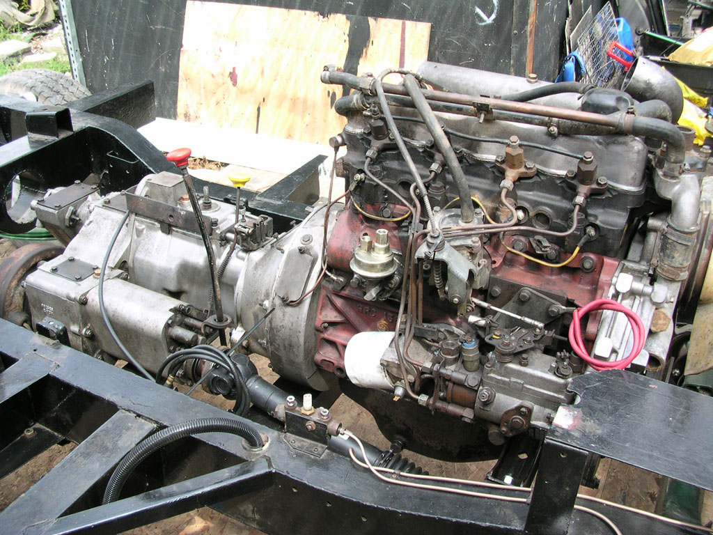 Landy_engine_gearbox1.jpg